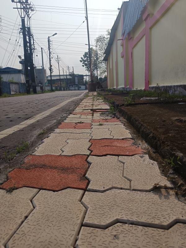 Pivot tiles